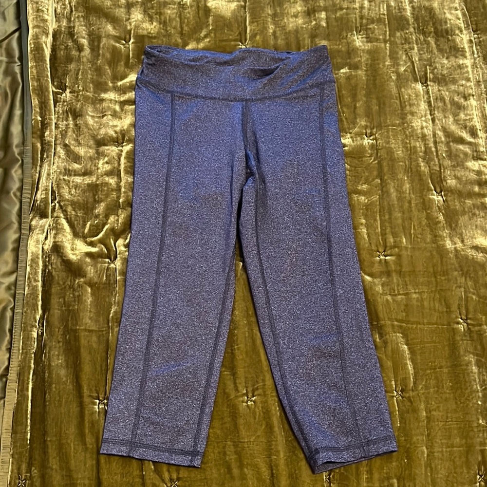 Grey cropped leggings